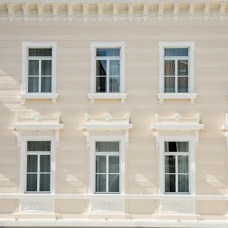 ホテル Heritage Santa Lucia スプリト