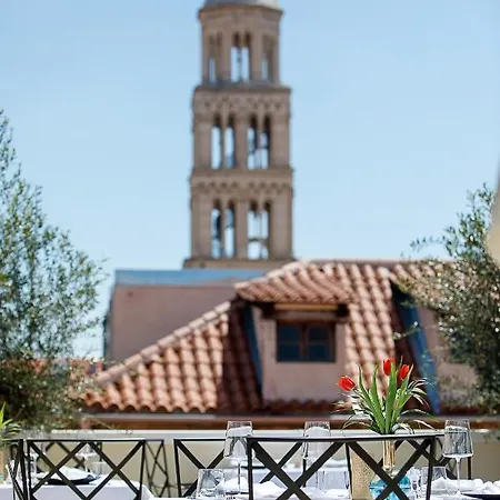 Heritage Santa Lucia