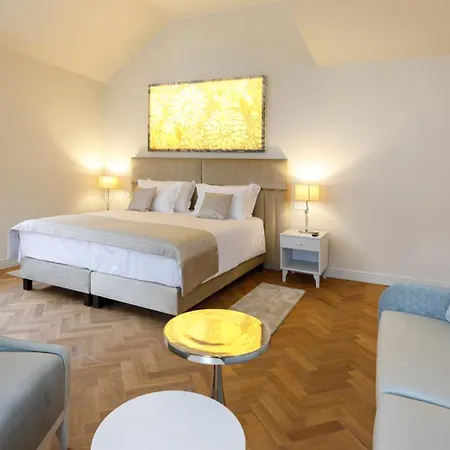 Heritage Santa Lucia 4* Сплит