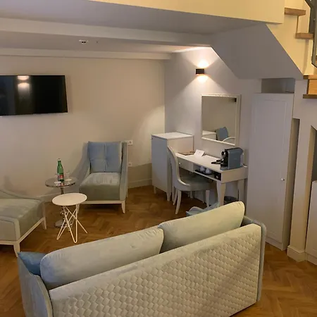 Heritage Santa Lucia Готель 4*