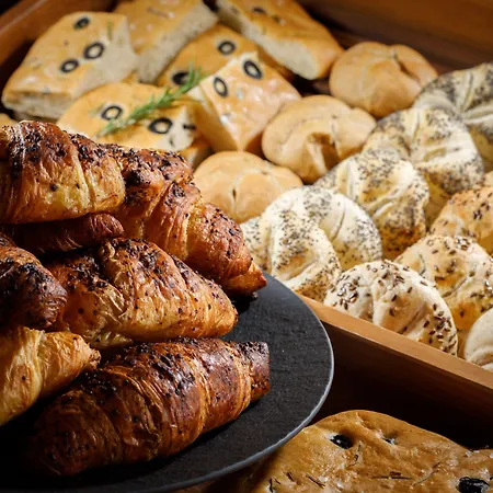 Heritage Santa Lucia Hotel