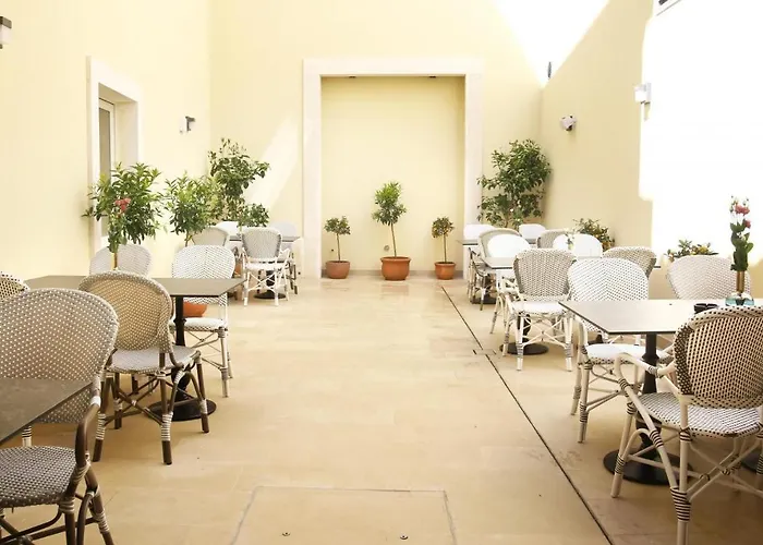 Heritage Santa Lucia Hotel