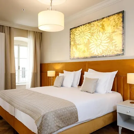 Отель Heritage Santa Lucia 4*