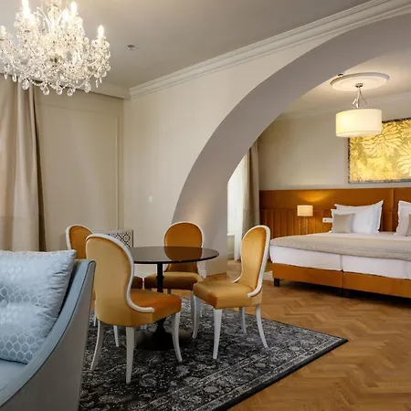 فندق Heritage Santa Lucia