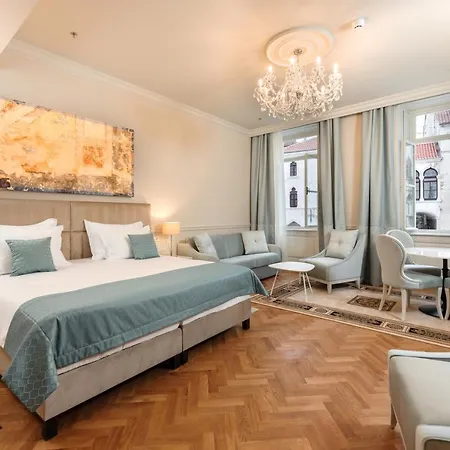 Heritage Santa Lucia فندق سبليت