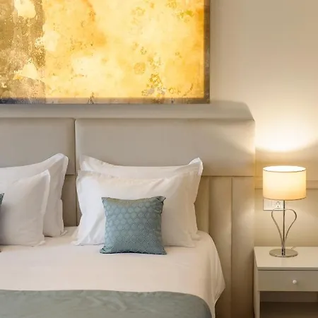 Отель Heritage Santa Lucia 4*