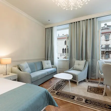 Heritage Santa Lucia 4* سبليت