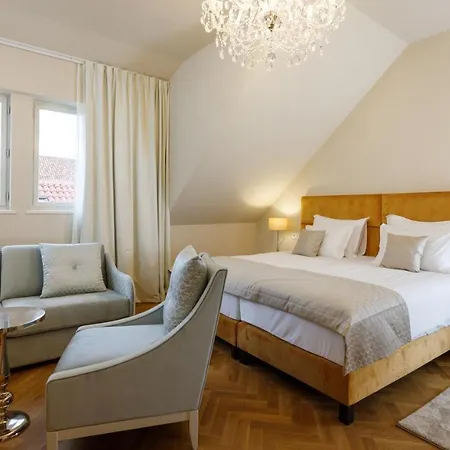 Heritage Santa Lucia فندق 4*